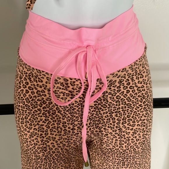 Workout set  🙌🔥 - Picture 4 of 9